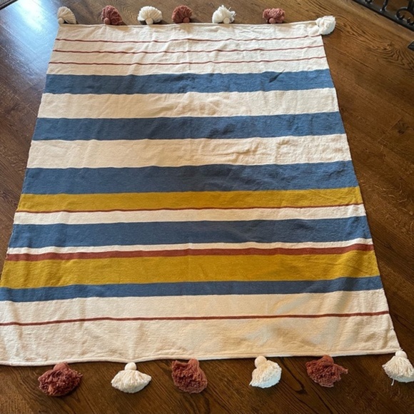 Tasseled Manny Throw from Anthropologie - Picture 2 of 3
